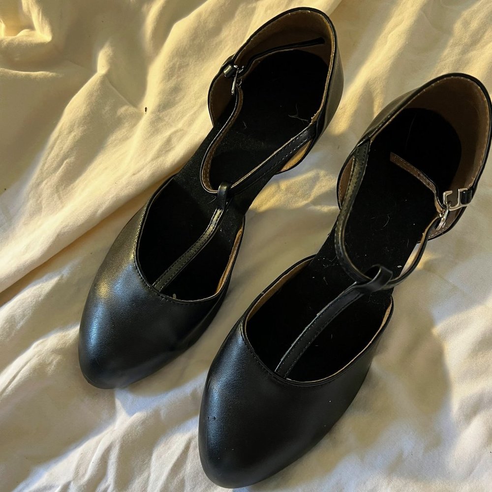 classic black 1 in heels